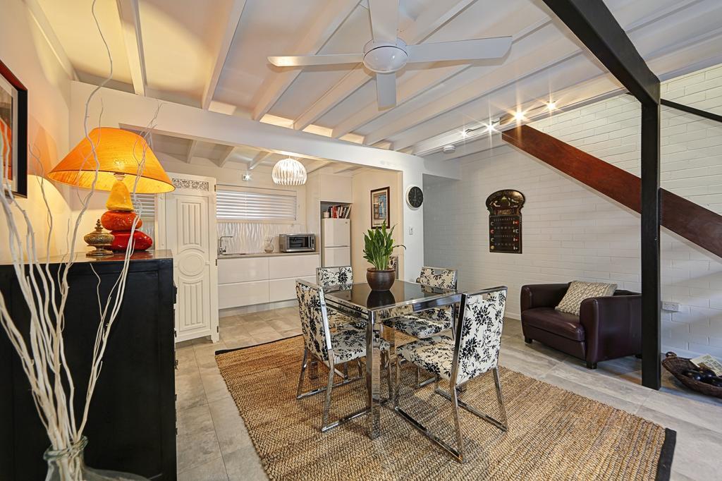 Отель Zen Beach Retreat Барбара Экстерьер фото